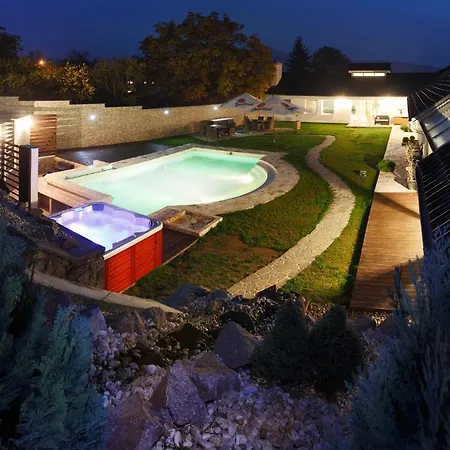 Lux Hotel Onyx