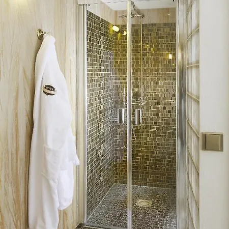 Lux Hotel Onyx Hotel