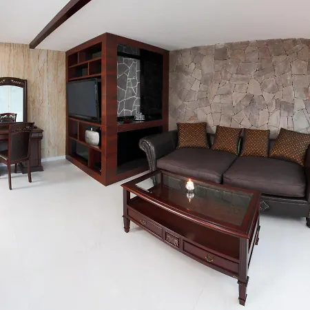 Lux Hotel Onyx Hotel 4*