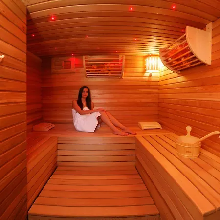 Lux Hotel Onyx Hotel 4*